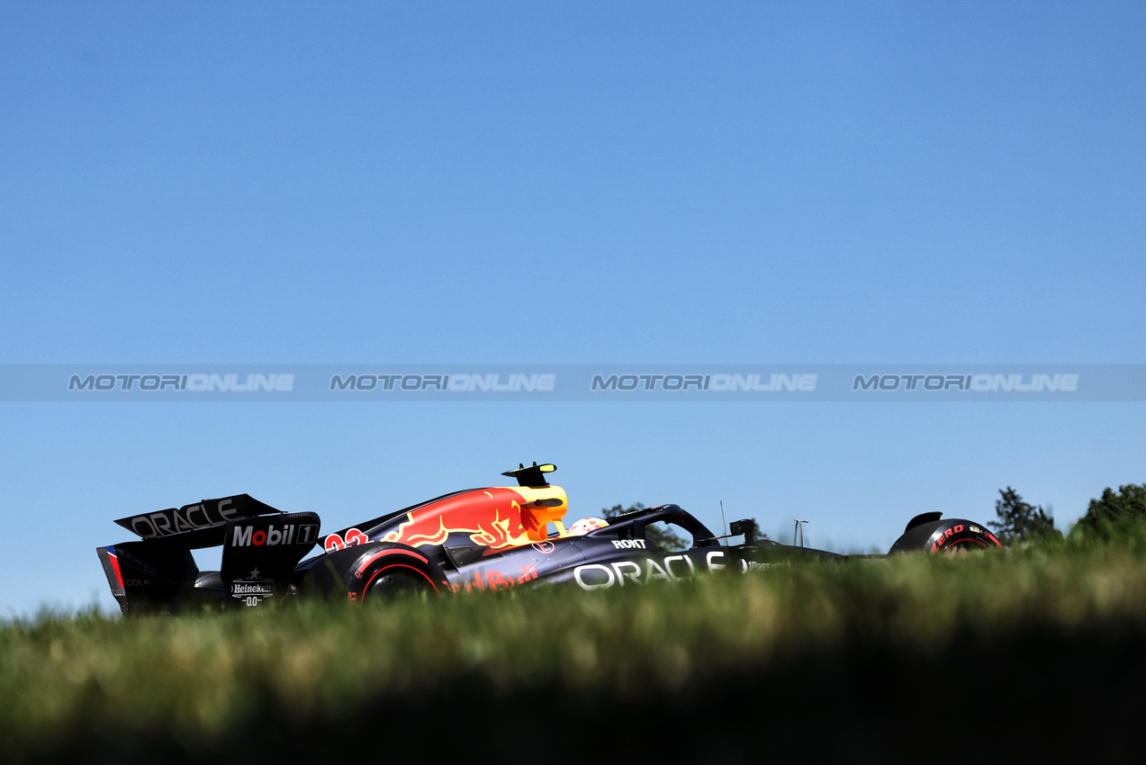 GP IMOLA, Yuki Tsunoda (JPN) Red Bull Racing RB21.

16.05.2025. Formula 1 World Championship, Rd 7, Emilia Romagna Grand Prix, Imola, Italy, Practice Day.

- www.xpbimages.com, EMail: requests@xpbimages.com © Copyright: Bearne / XPB Images