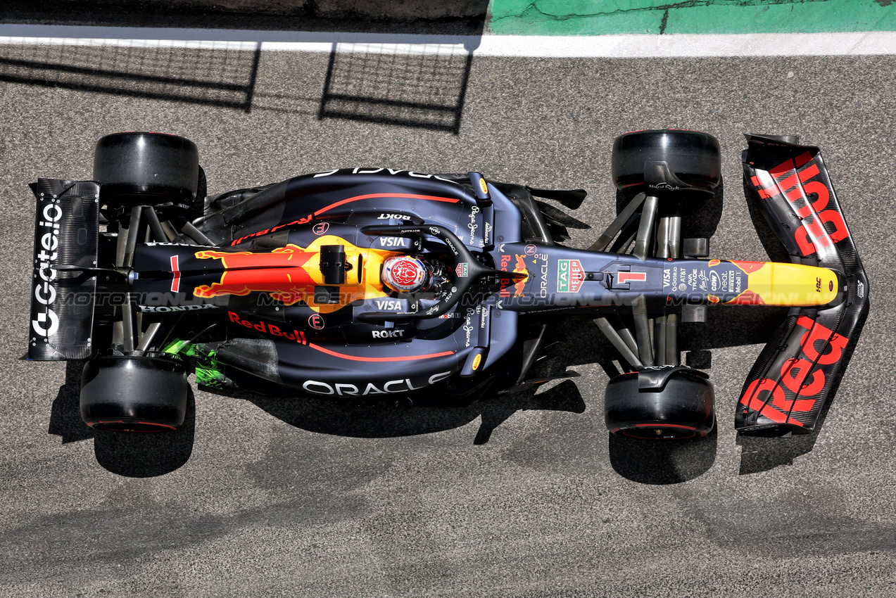 GP IMOLA, Max Verstappen (NLD) Red Bull Racing RB21.

16.05.2025. Formula 1 World Championship, Rd 7, Emilia Romagna Grand Prix, Imola, Italy, Practice Day.

 - www.xpbimages.com, EMail: requests@xpbimages.com © Copyright: Coates / XPB Images