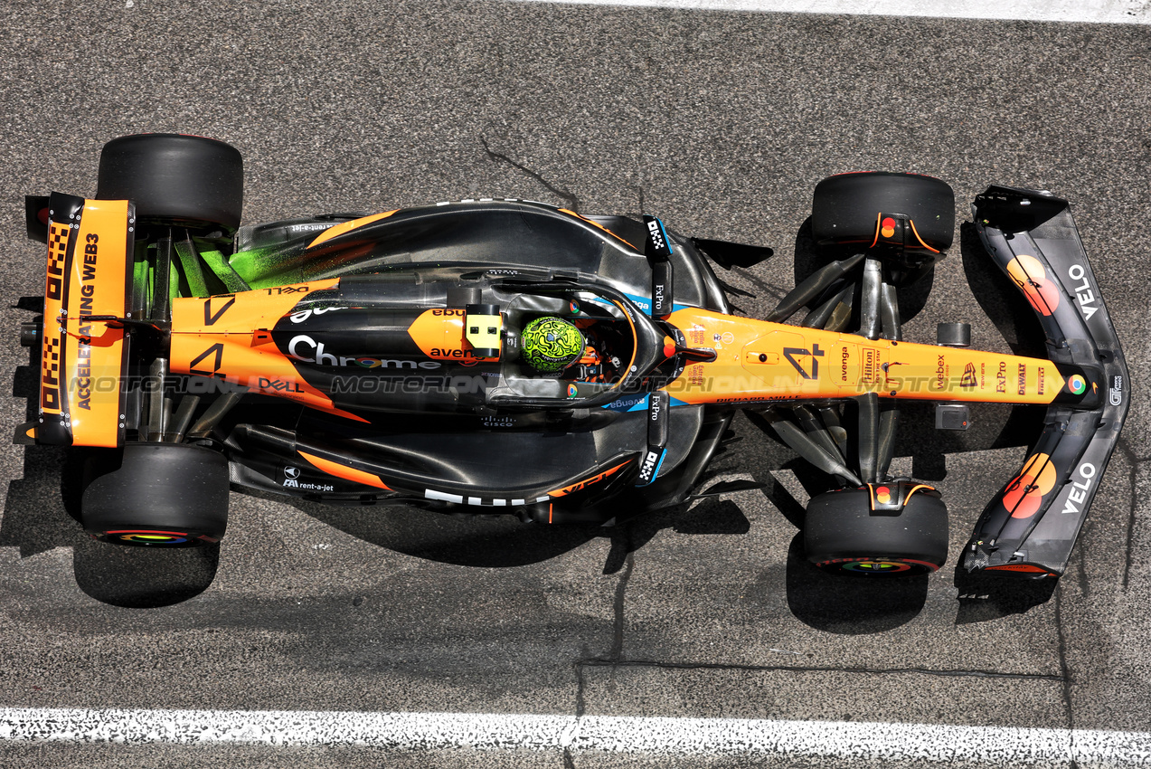 GP IMOLA, Lando Norris (GBR) McLaren MCL39.

16.05.2025. Formula 1 World Championship, Rd 7, Emilia Romagna Grand Prix, Imola, Italy, Practice Day.

 - www.xpbimages.com, EMail: requests@xpbimages.com © Copyright: Coates / XPB Images