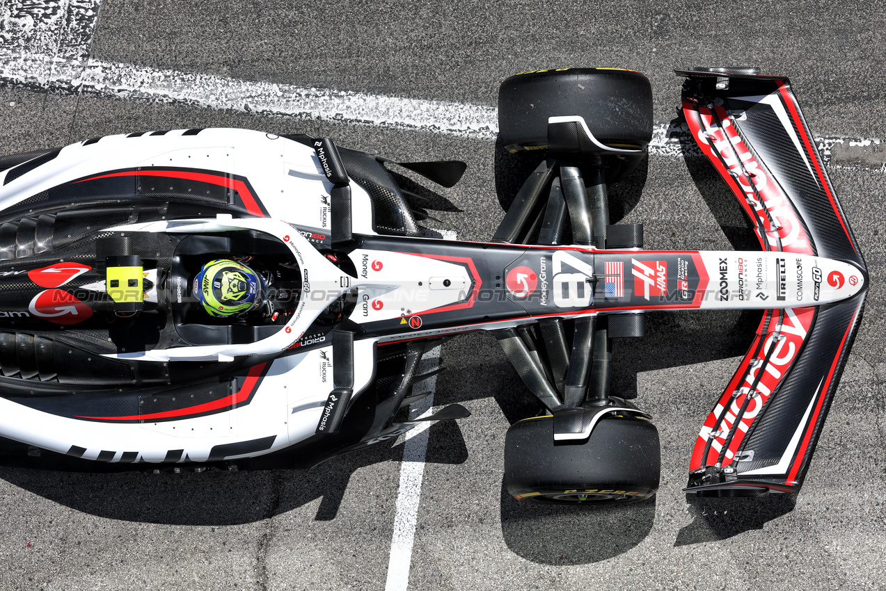 GP IMOLA, Oliver Bearman (GBR) Haas VF-25.

16.05.2025. Formula 1 World Championship, Rd 7, Emilia Romagna Grand Prix, Imola, Italy, Practice Day.

 - www.xpbimages.com, EMail: requests@xpbimages.com © Copyright: Coates / XPB Images