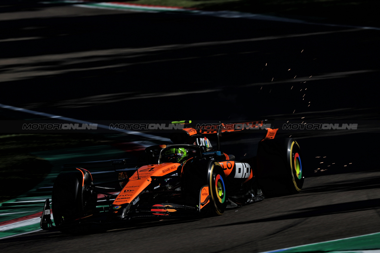 GP IMOLA, Lando Norris (GBR) McLaren MCL39.

16.05.2025. Formula 1 World Championship, Rd 7, Emilia Romagna Grand Prix, Imola, Italy, Practice Day.

- www.xpbimages.com, EMail: requests@xpbimages.com © Copyright: Charniaux / XPB Images