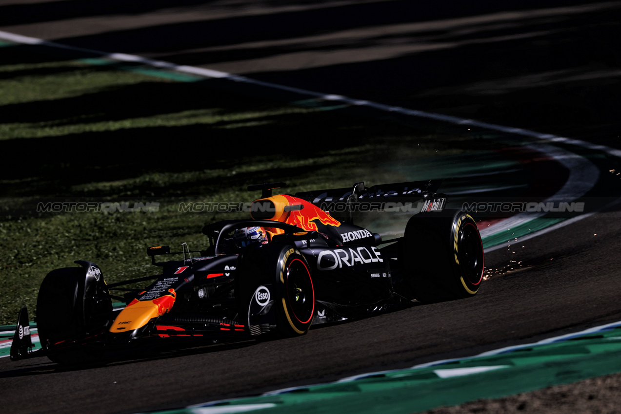 GP IMOLA, Max Verstappen (NLD) Red Bull Racing RB21.

16.05.2025. Formula 1 World Championship, Rd 7, Emilia Romagna Grand Prix, Imola, Italy, Practice Day.

- www.xpbimages.com, EMail: requests@xpbimages.com © Copyright: Charniaux / XPB Images
