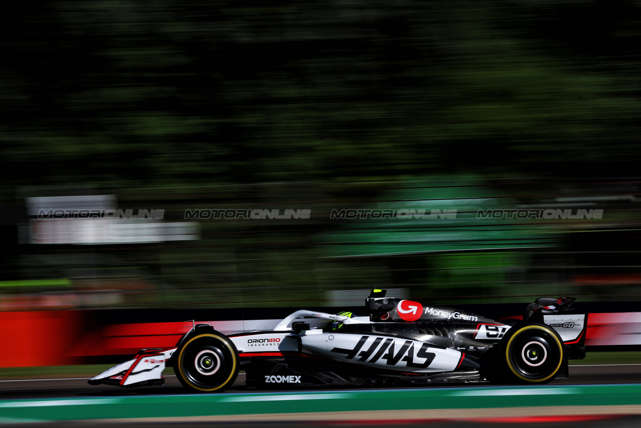 GP IMOLA, Oliver Bearman (GBR) Haas VF-25.

16.05.2025. Formula 1 World Championship, Rd 7, Emilia Romagna Grand Prix, Imola, Italy, Practice Day.

- www.xpbimages.com, EMail: requests@xpbimages.com © Copyright: Charniaux / XPB Images