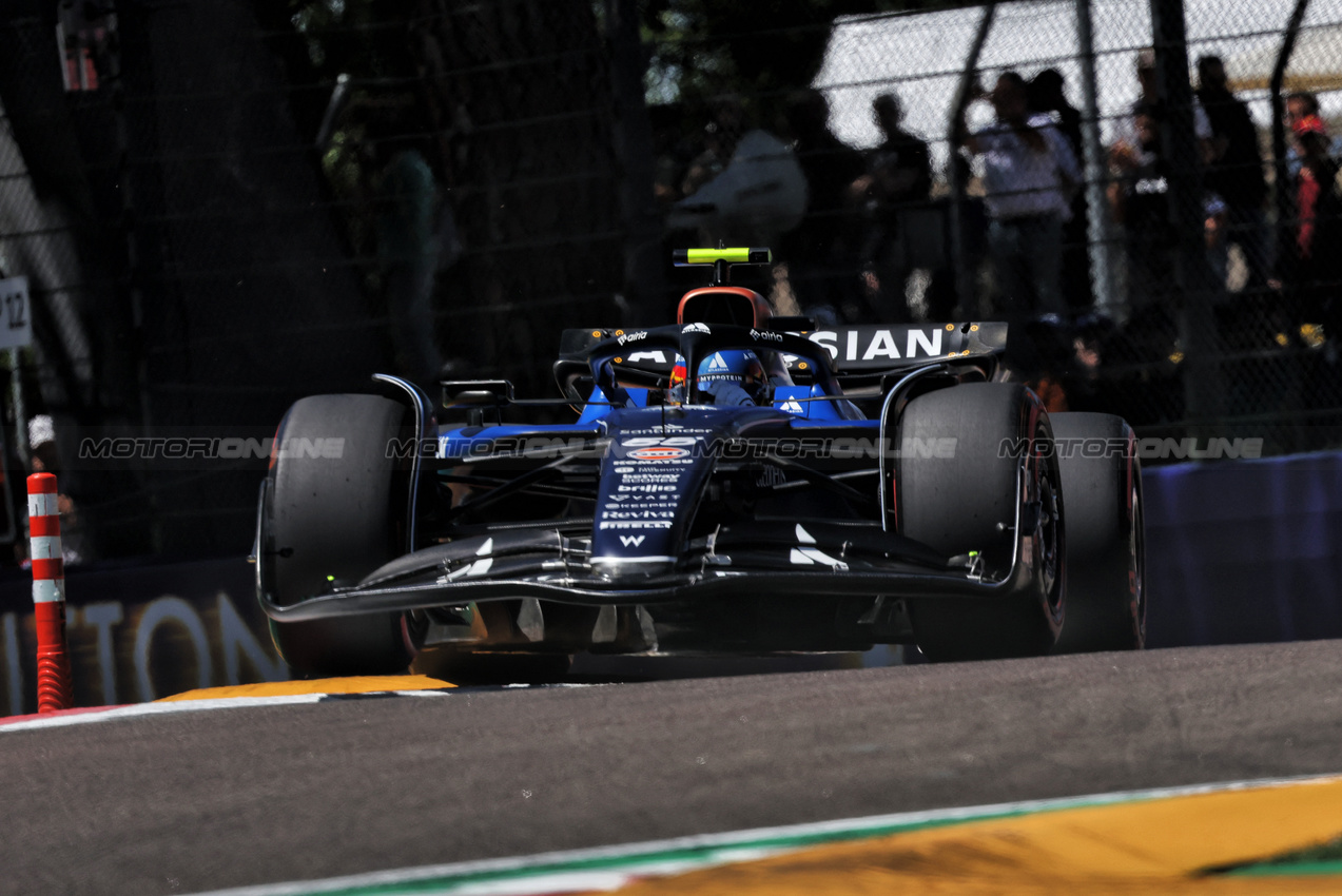 GP IMOLA, Carlos Sainz (ESP) Atlassian Williams Racing FW46.

16.05.2025. Formula 1 World Championship, Rd 7, Emilia Romagna Grand Prix, Imola, Italy, Practice Day.

- www.xpbimages.com, EMail: requests@xpbimages.com © Copyright: Bearne / XPB Images