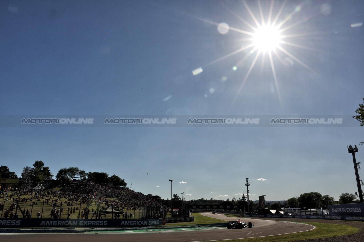 GP IMOLA, Isack Hadjar (FRA) Racing Bulls VCARB 02.

16.05.2025. Formula 1 World Championship, Rd 7, Emilia Romagna Grand Prix, Imola, Italy, Practice Day.

- www.xpbimages.com, EMail: requests@xpbimages.com © Copyright: Bearne / XPB Images
