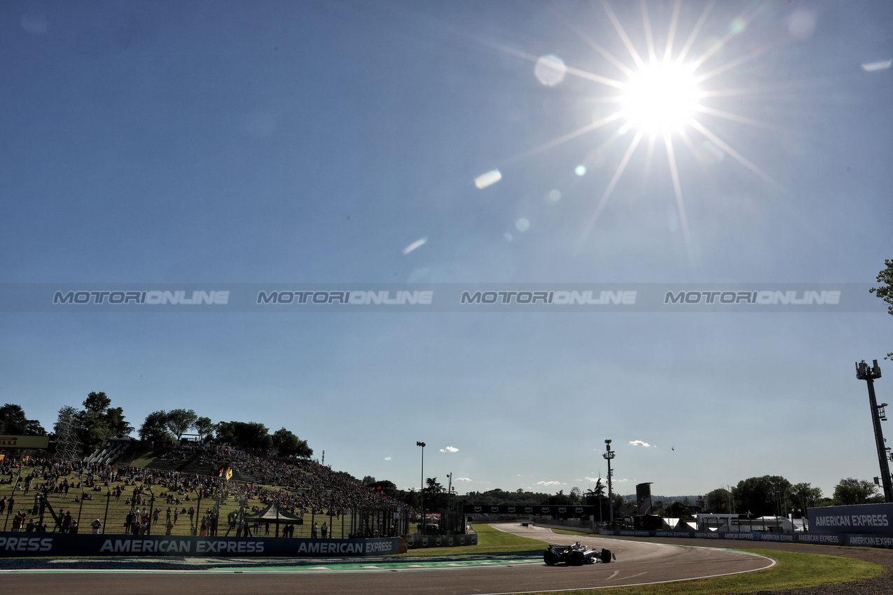GP IMOLA, Oliver Bearman (GBR) Haas VF-25.

16.05.2025. Formula 1 World Championship, Rd 7, Emilia Romagna Grand Prix, Imola, Italy, Practice Day.

- www.xpbimages.com, EMail: requests@xpbimages.com © Copyright: Bearne / XPB Images