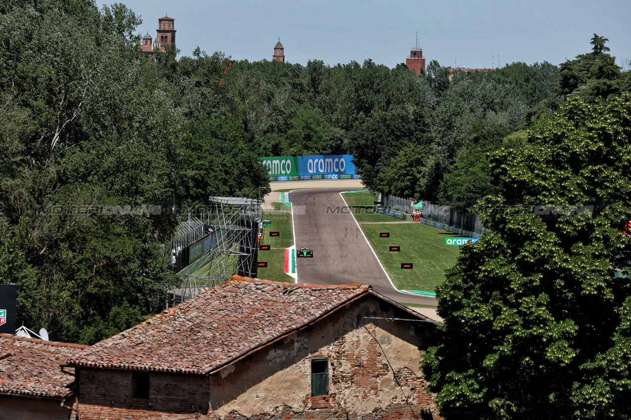GP IMOLA, Gabriel Bortoleto (BRA) Sauber C45.

16.05.2025. Formula 1 World Championship, Rd 7, Emilia Romagna Grand Prix, Imola, Italy, Practice Day.

- www.xpbimages.com, EMail: requests@xpbimages.com © Copyright: Moy / XPB Images