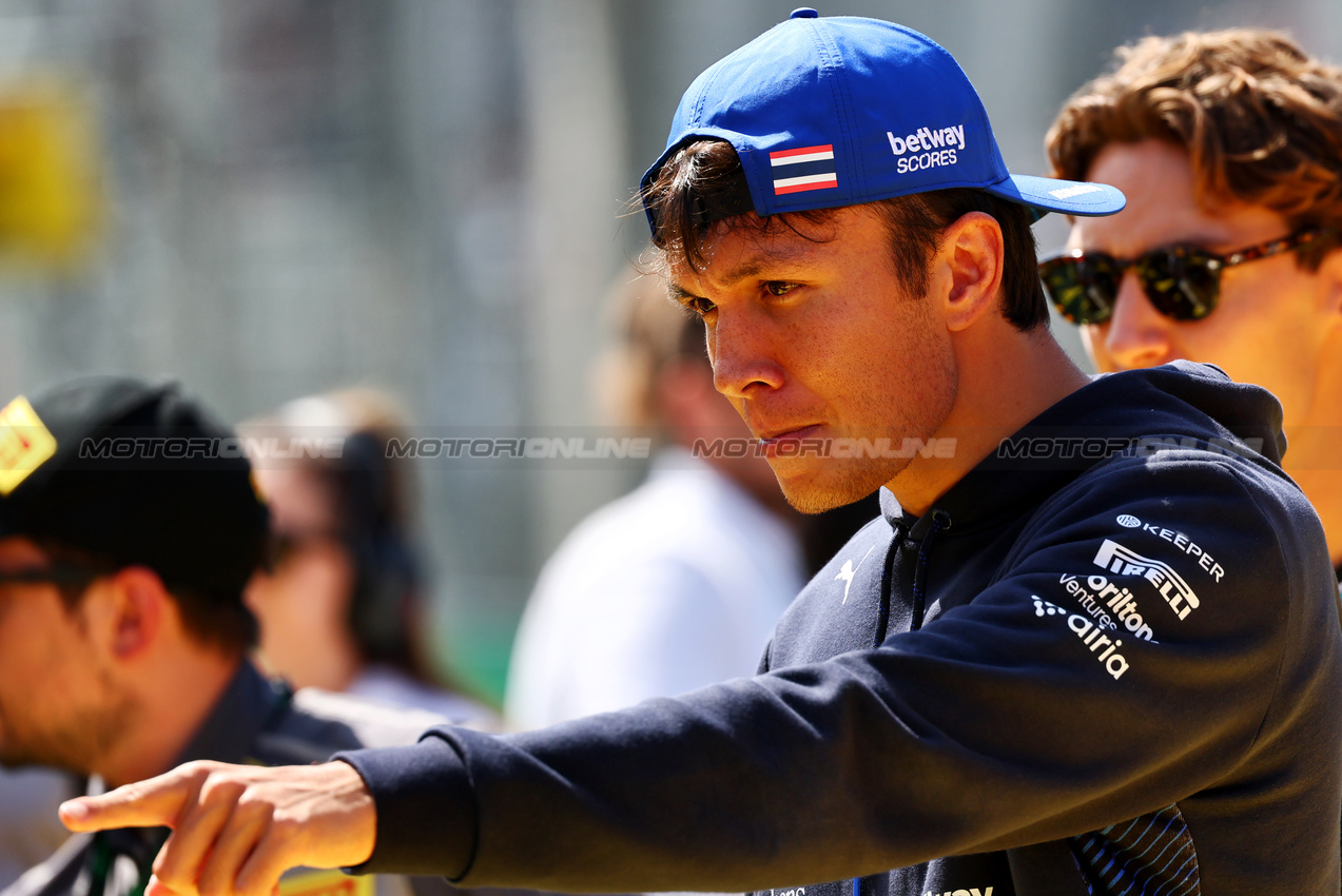 GP ITALIA, Alexander Albon (THA) Atlassian Williams Racing.

07.09.2025. Formula 1 World Championship, Rd 16, Italian Grand Prix, Monza, Italy, Gara Day.

- www.xpbimages.com, EMail: requests@xpbimages.com © Copyright: Batchelor / XPB Images