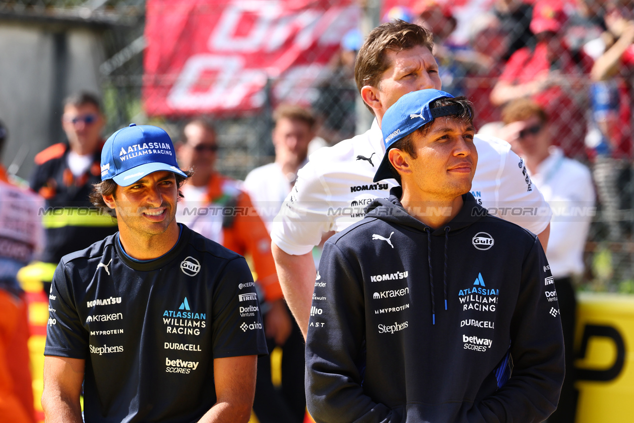 GP ITALIA, (L to R): Carlos Sainz (ESP) Atlassian Williams Racing with Alexander Albon (THA) Atlassian Williams Racing.

07.09.2025. Formula 1 World Championship, Rd 16, Italian Grand Prix, Monza, Italy, Gara Day.

- www.xpbimages.com, EMail: requests@xpbimages.com © Copyright: Batchelor / XPB Images