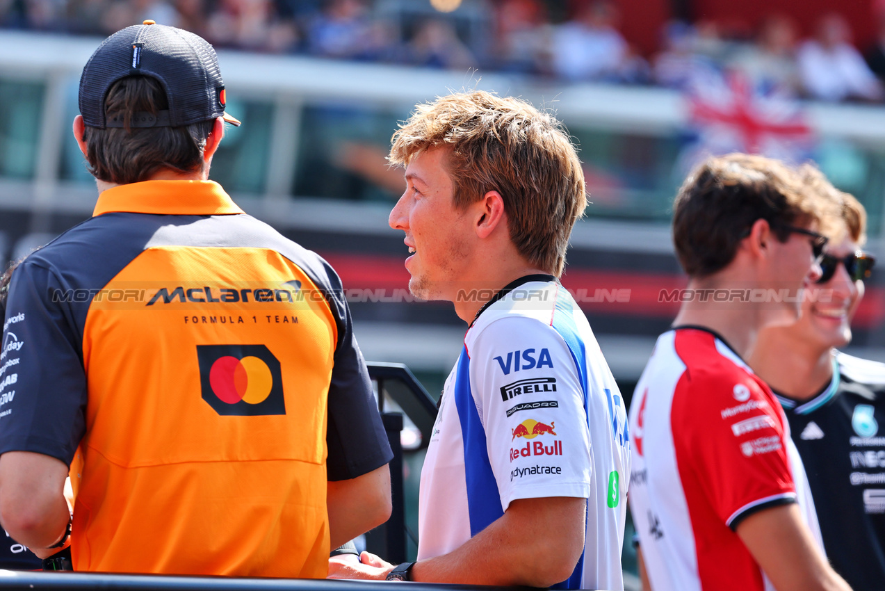 GP ITALIA, Liam Lawson (NZL) Racing Bulls on the drivers' parade.

07.09.2025. Formula 1 World Championship, Rd 16, Italian Grand Prix, Monza, Italy, Gara Day.

- www.xpbimages.com, EMail: requests@xpbimages.com © Copyright: Batchelor / XPB Images