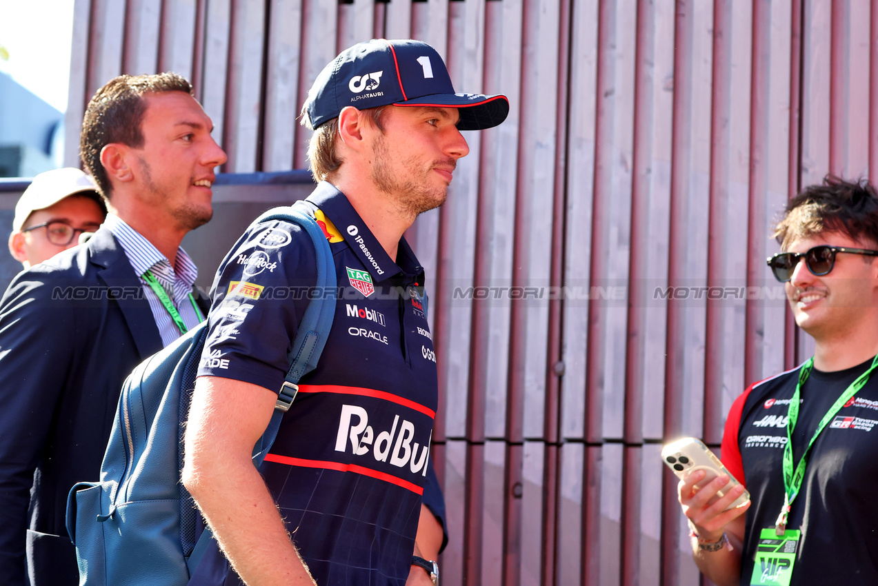 GP ITALIA, Max Verstappen (NLD) Red Bull Racing.

07.09.2025. Formula 1 World Championship, Rd 16, Italian Grand Prix, Monza, Italy, Gara Day.

- www.xpbimages.com, EMail: requests@xpbimages.com © Copyright: Bearne / XPB Images