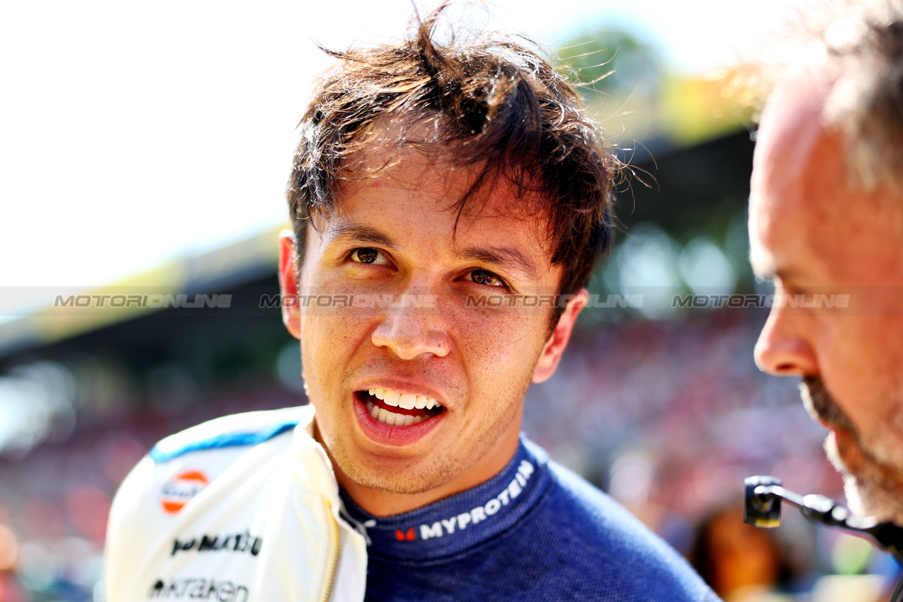 GP ITALIA, Alexander Albon (THA) Atlassian Williams Racing on the grid.

07.09.2025. Formula 1 World Championship, Rd 16, Italian Grand Prix, Monza, Italy, Gara Day.

- www.xpbimages.com, EMail: requests@xpbimages.com © Copyright: Charniaux / XPB Images