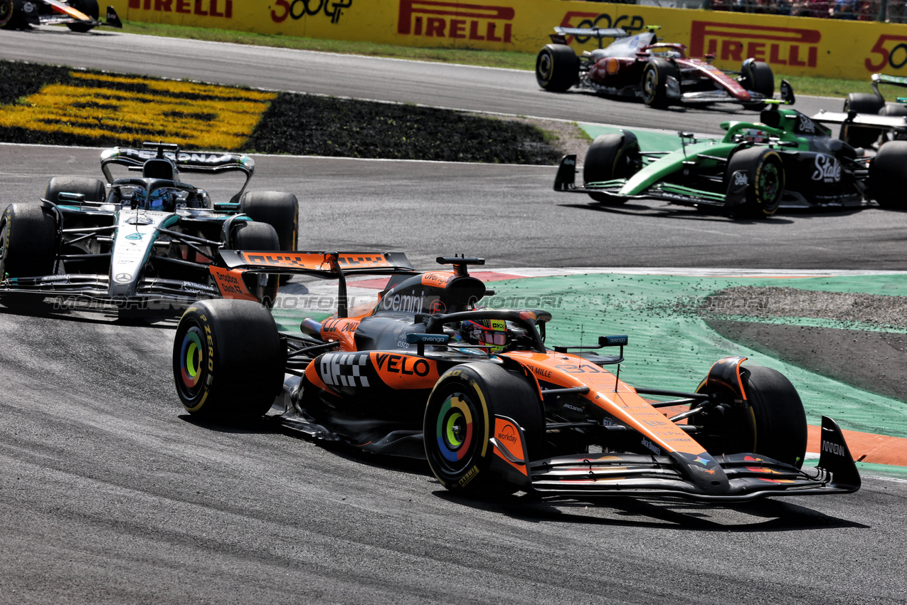 GP ITALIA, Oscar Piastri (AUS) McLaren MCL39.

07.09.2025. Formula 1 World Championship, Rd 16, Italian Grand Prix, Monza, Italy, Gara Day.

- www.xpbimages.com, EMail: requests@xpbimages.com © Copyright: Charniaux / XPB Images