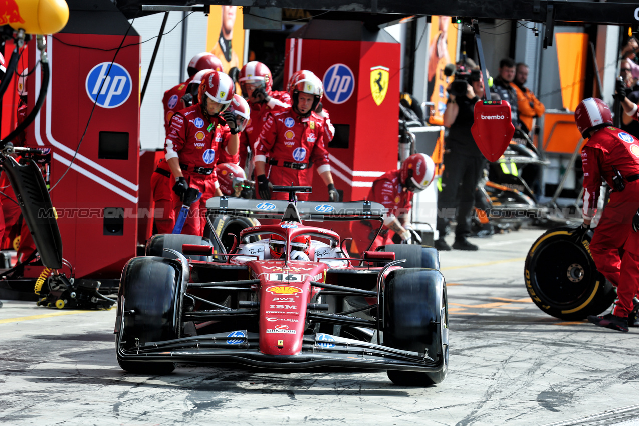 GP ITALIA, Charles Leclerc (MON) Ferrari SF-25 makes a pit stop.

07.09.2025. Formula 1 World Championship, Rd 16, Italian Grand Prix, Monza, Italy, Gara Day.

- www.xpbimages.com, EMail: requests@xpbimages.com © Copyright: Batchelor / XPB Images