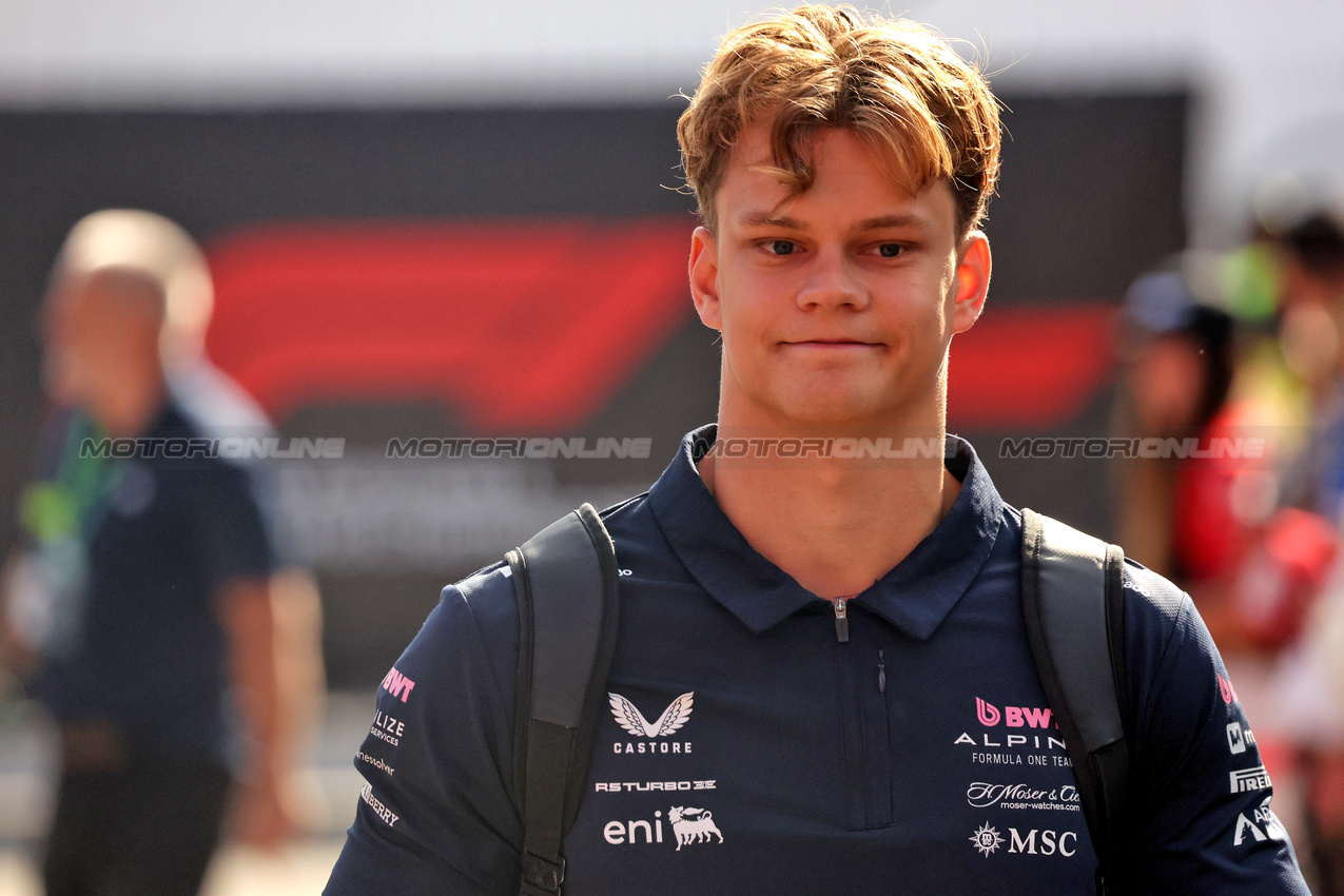 GP ITALIA, Paul Aron (EST) Alpine F1 Team Reserve Driver.

07.09.2025. Formula 1 World Championship, Rd 16, Italian Grand Prix, Monza, Italy, Gara Day.

- www.xpbimages.com, EMail: requests@xpbimages.com © Copyright: Bearne / XPB Images