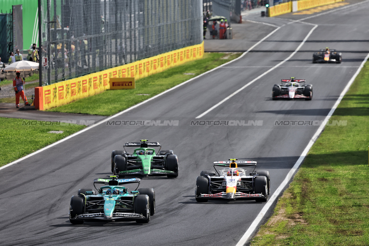 GP ITALIA, Fernando Alonso (ESP) Aston Martin F1 Team AMR25.

07.09.2025. Formula 1 World Championship, Rd 16, Italian Grand Prix, Monza, Italy, Gara Day.

- www.xpbimages.com, EMail: requests@xpbimages.com © Copyright: Bearne / XPB Images