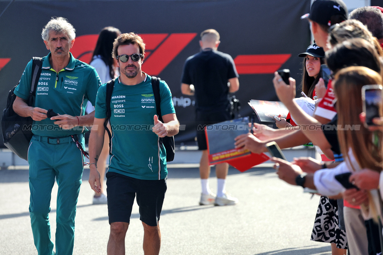 GP ITALIA, Fernando Alonso (ESP) Aston Martin F1 Team.

07.09.2025. Formula 1 World Championship, Rd 16, Italian Grand Prix, Monza, Italy, Gara Day.

- www.xpbimages.com, EMail: requests@xpbimages.com © Copyright: Bearne / XPB Images