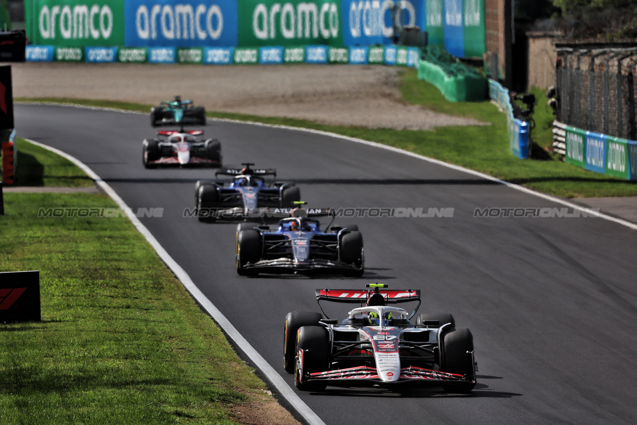 GP ITALIA, Oliver Bearman (GBR) Haas VF-25.

07.09.2025. Formula 1 World Championship, Rd 16, Italian Grand Prix, Monza, Italy, Gara Day.

 - www.xpbimages.com, EMail: requests@xpbimages.com © Copyright: Rew / XPB Images
