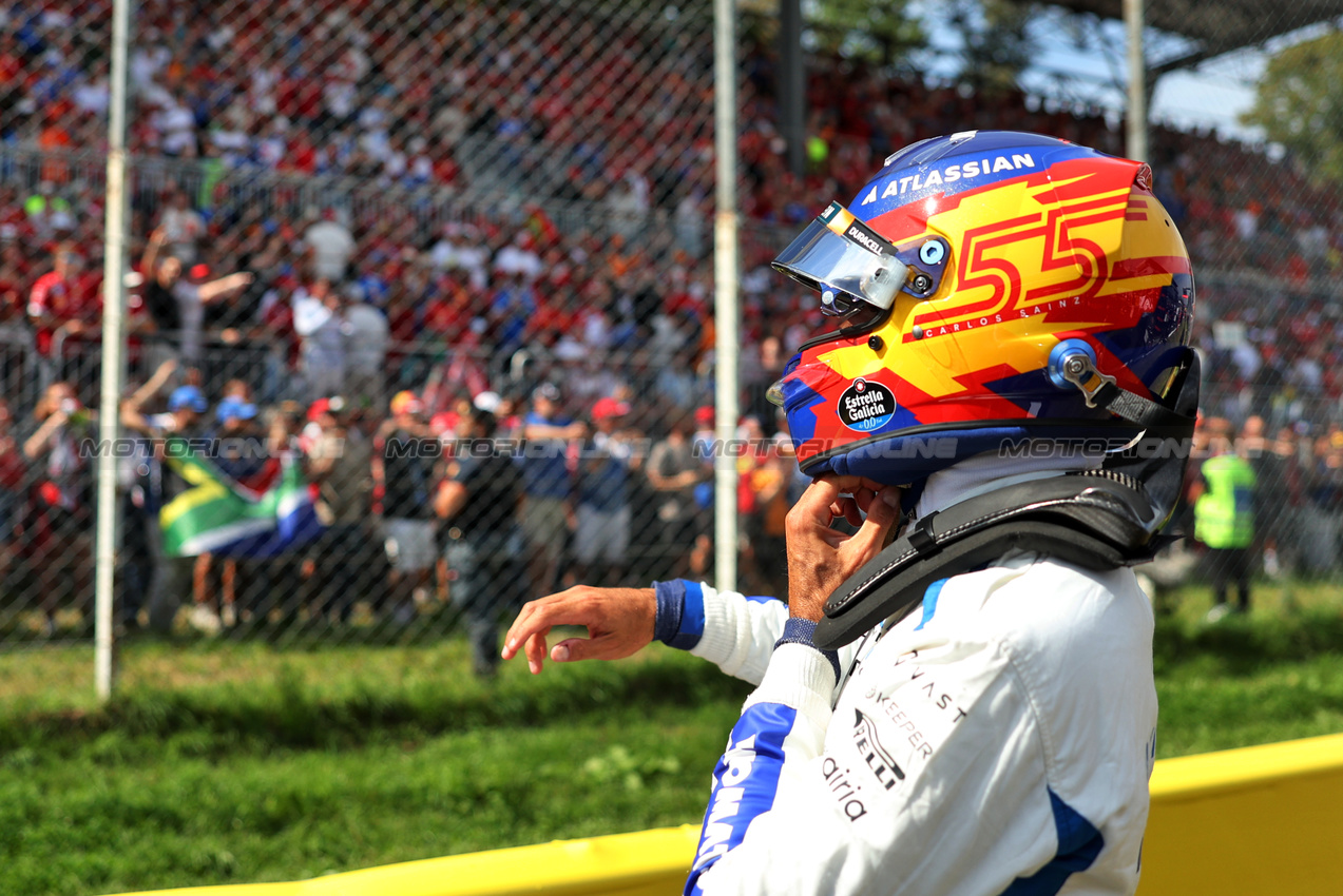 GP ITALIA, Carlos Sainz (ESP) Atlassian Williams Racing on the grid.

07.09.2025. Formula 1 World Championship, Rd 16, Italian Grand Prix, Monza, Italy, Gara Day.

- www.xpbimages.com, EMail: requests@xpbimages.com © Copyright: Bearne / XPB Images