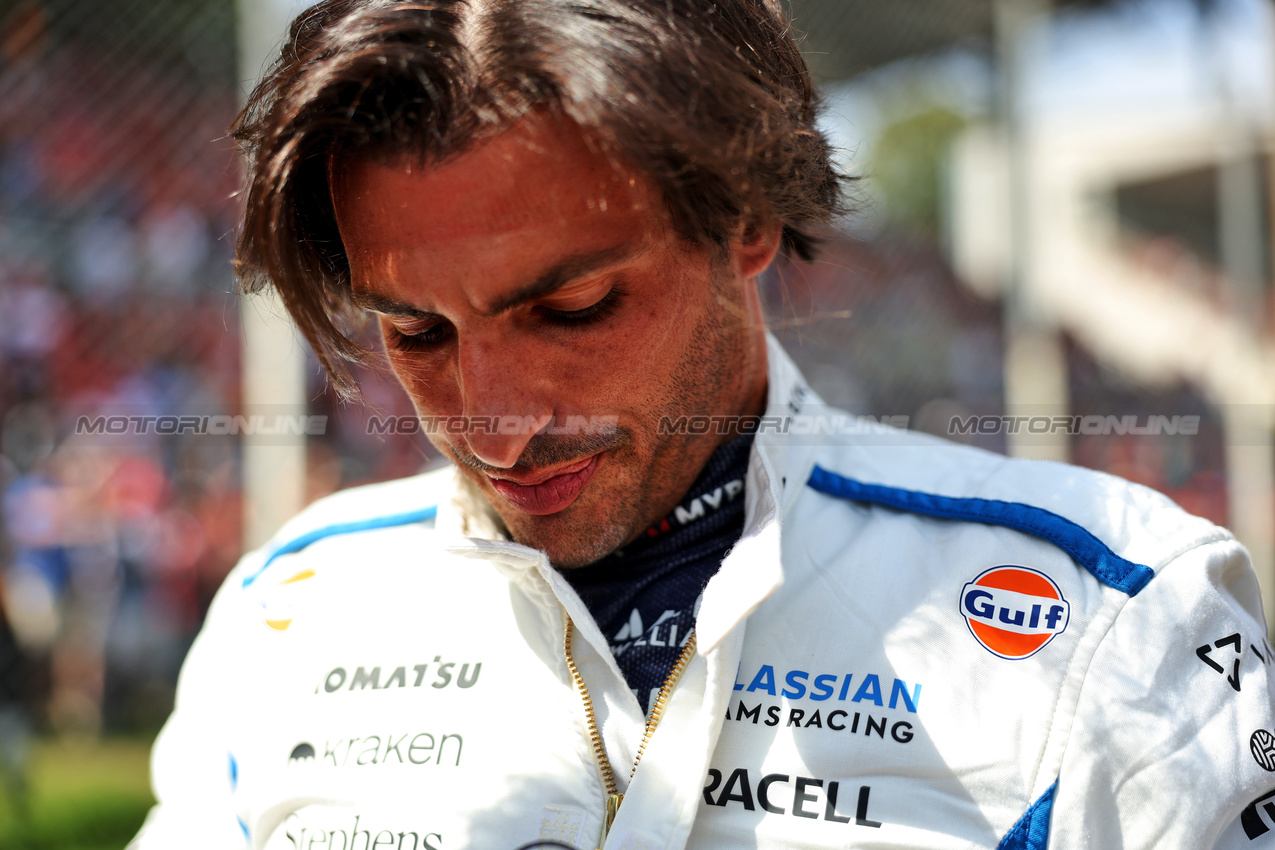 GP ITALIA, Carlos Sainz (ESP) Atlassian Williams Racing on the grid.

07.09.2025. Formula 1 World Championship, Rd 16, Italian Grand Prix, Monza, Italy, Gara Day.

- www.xpbimages.com, EMail: requests@xpbimages.com © Copyright: Bearne / XPB Images
