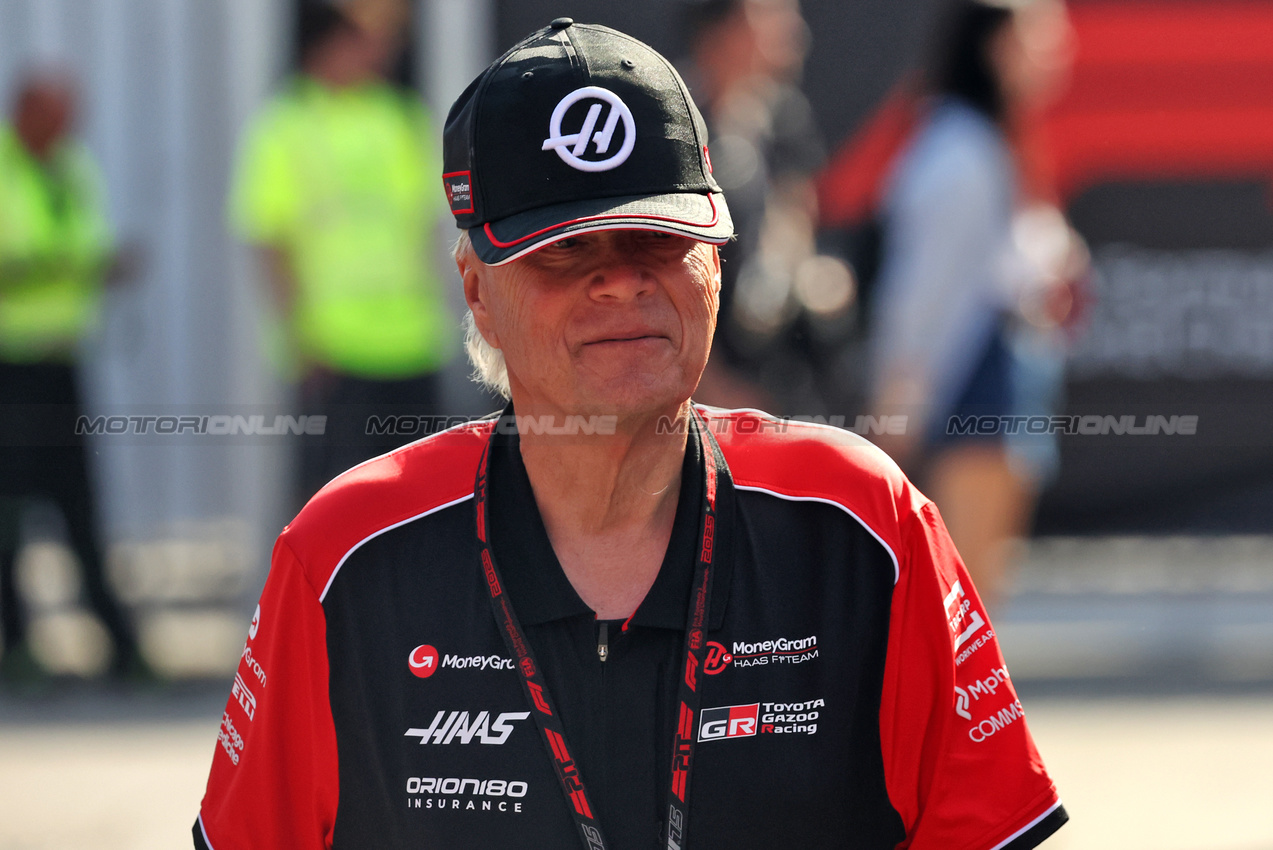 GP ITALIA, Gene Haas (USA) Haas Automotion President.

07.09.2025. Formula 1 World Championship, Rd 16, Italian Grand Prix, Monza, Italy, Gara Day.

- www.xpbimages.com, EMail: requests@xpbimages.com © Copyright: Bearne / XPB Images