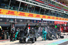 GP ITALIA, George Russell (GBR) Mercedes AMG F1 W16 makes a pit stop.

07.09.2025. Formula 1 World Championship, Rd 16, Italian Grand Prix, Monza, Italy, Gara Day.

- www.xpbimages.com, EMail: requests@xpbimages.com © Copyright: Batchelor / XPB Images