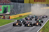 GP ITALIA, Lando Norris (GBR) McLaren MCL39 e Max Verstappen (NLD) Red Bull Racing RB21 lead at the partenza of the race.

07.09.2025. Formula 1 World Championship, Rd 16, Italian Grand Prix, Monza, Italy, Gara Day.

- www.xpbimages.com, EMail: requests@xpbimages.com © Copyright: Bearne / XPB Images