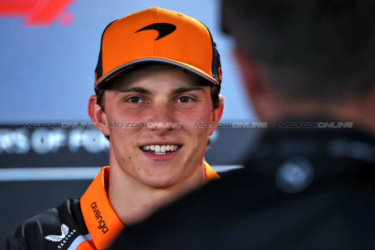 GP ITALIA, Oscar Piastri (AUS) McLaren.

04.09.2025. Formula 1 World Championship, Rd 16, Italian Grand Prix, Monza, Italy, Preparation Day.

 - www.xpbimages.com, EMail: requests@xpbimages.com © Copyright: Rew / XPB Images