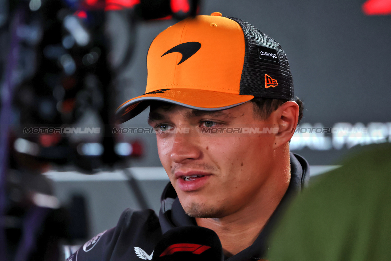 GP ITALIA, Lando Norris (GBR) McLaren.

04.09.2025. Formula 1 World Championship, Rd 16, Italian Grand Prix, Monza, Italy, Preparation Day.

 - www.xpbimages.com, EMail: requests@xpbimages.com © Copyright: Rew / XPB Images