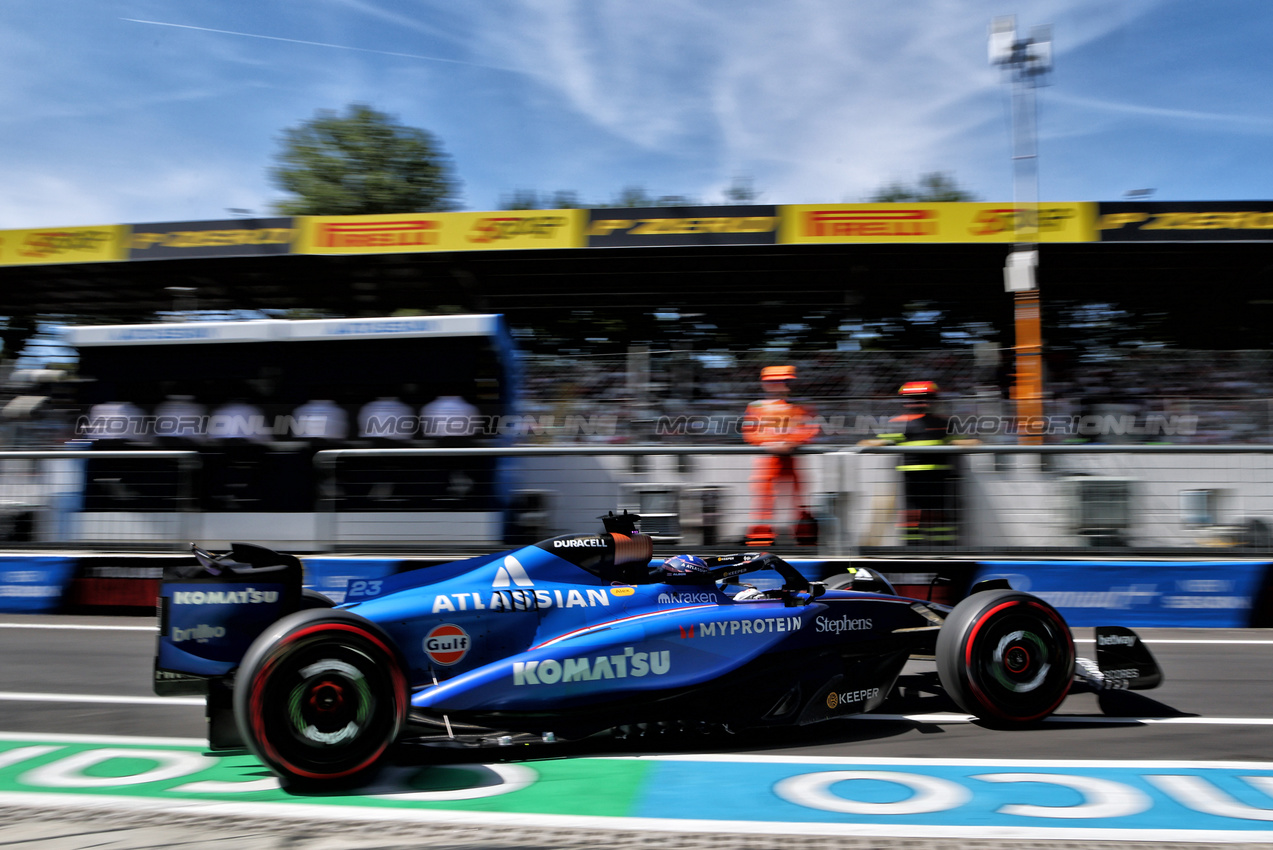 GP ITALIA, Alexander Albon (THA) Atlassian Williams Racing FW47 leaves the pits.

06.09.2025. Formula 1 World Championship, Rd 16, Italian Grand Prix, Monza, Italy, Qualifiche Day.

- www.xpbimages.com, EMail: requests@xpbimages.com © Copyright: Batchelor / XPB Images