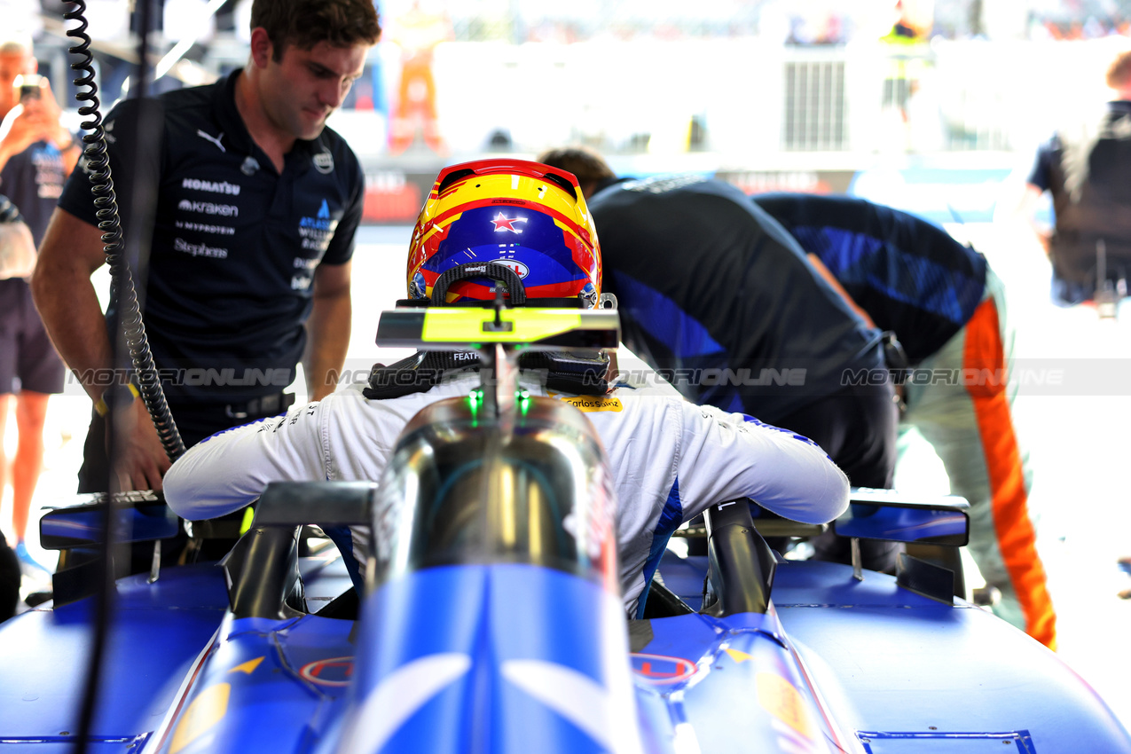 GP ITALIA, Carlos Sainz (ESP) Atlassian Williams Racing FW47.

06.09.2025. Formula 1 World Championship, Rd 16, Italian Grand Prix, Monza, Italy, Qualifiche Day.

- www.xpbimages.com, EMail: requests@xpbimages.com © Copyright: Bearne / XPB Images