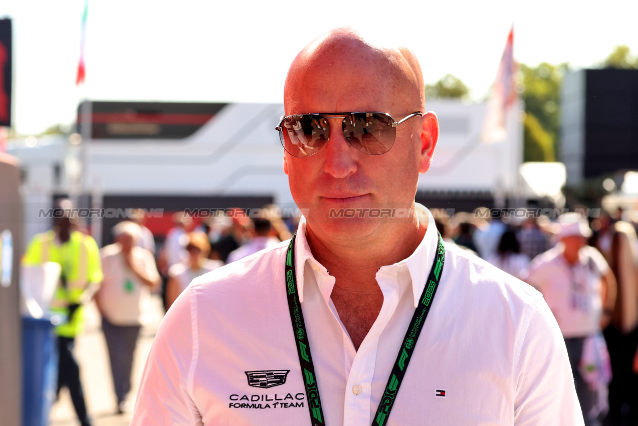 GP ITALIA, Dan Towriss (USA) Cadillac F1 Team e TWG Motorsports CEO.

06.09.2025. Formula 1 World Championship, Rd 16, Italian Grand Prix, Monza, Italy, Qualifiche Day.

- www.xpbimages.com, EMail: requests@xpbimages.com © Copyright: Bearne / XPB Images