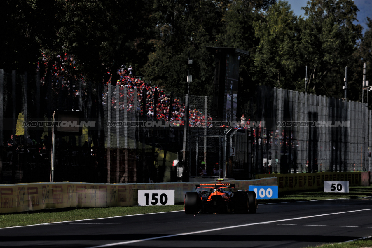 GP ITALIA, Lando Norris (GBR) McLaren MCL39.

06.09.2025. Formula 1 World Championship, Rd 16, Italian Grand Prix, Monza, Italy, Qualifiche Day.

- www.xpbimages.com, EMail: requests@xpbimages.com © Copyright: Charniaux / XPB Images