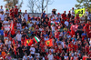 GP ITALIA, Circuit Atmosfera - fans in the grandstand.

06.09.2025. Formula 1 World Championship, Rd 16, Italian Grand Prix, Monza, Italy, Qualifiche Day.

 - www.xpbimages.com, EMail: requests@xpbimages.com © Copyright: Rew / XPB Images