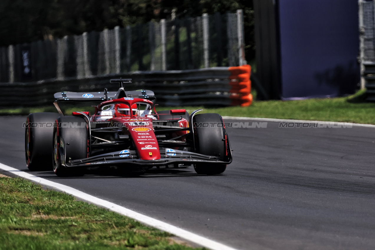 GP ITALIA, Charles Leclerc (MON) Ferrari SF-25.

05.09.2025. Formula 1 World Championship, Rd 16, Italian Grand Prix, Monza, Italy, Practice Day.

- www.xpbimages.com, EMail: requests@xpbimages.com © Copyright: Bearne / XPB Images