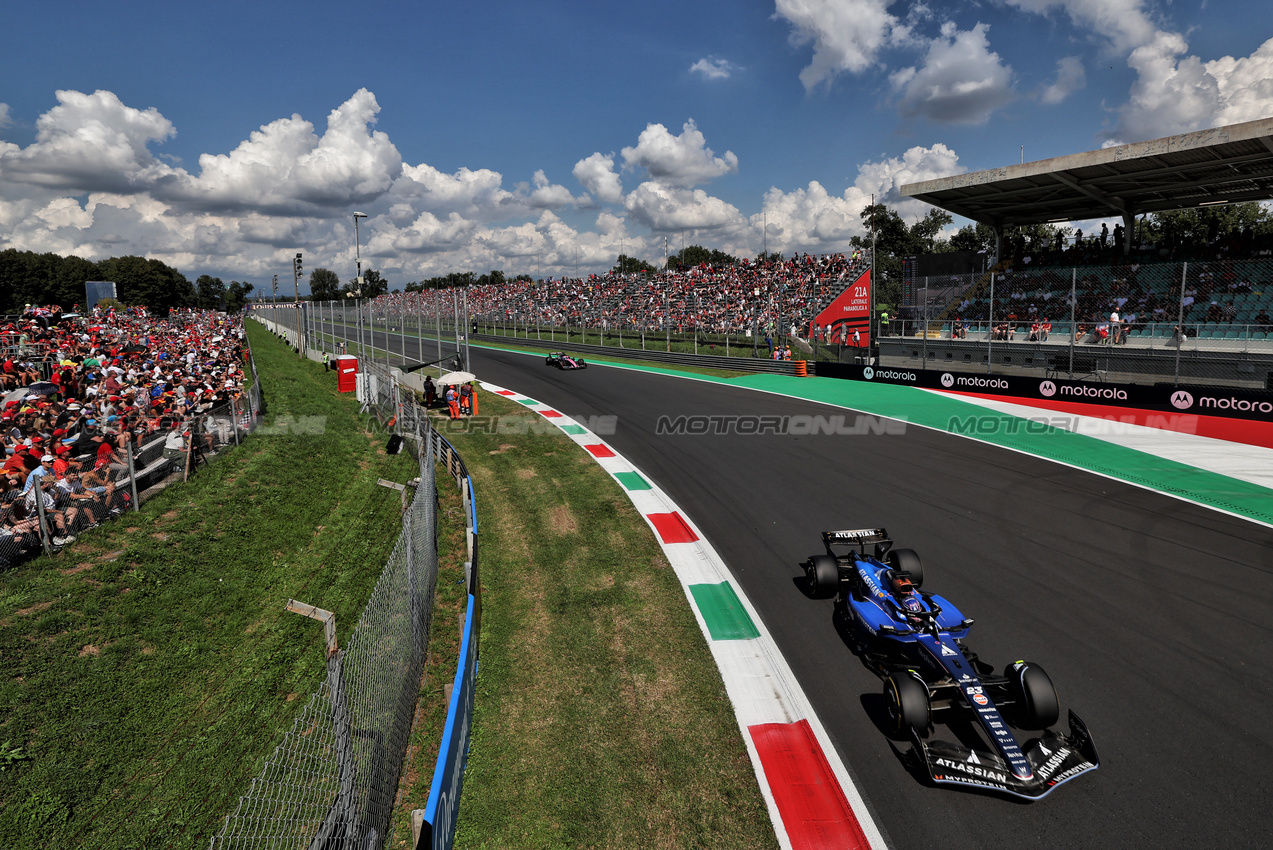 GP ITALIA, Alexander Albon (THA) Atlassian Williams Racing FW47.

05.09.2025. Formula 1 World Championship, Rd 16, Italian Grand Prix, Monza, Italy, Practice Day.

 - www.xpbimages.com, EMail: requests@xpbimages.com © Copyright: Rew / XPB Images