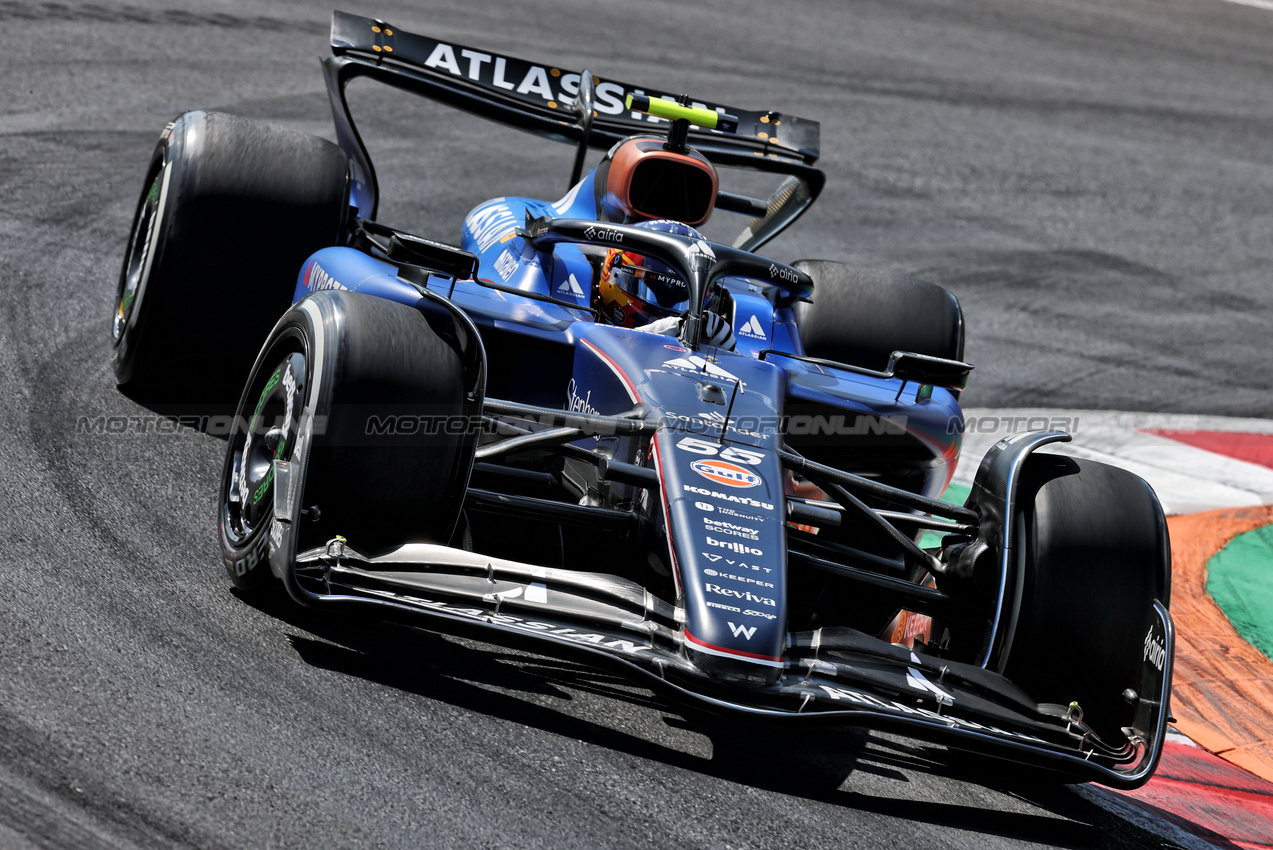 GP ITALIA, Carlos Sainz (ESP) Atlassian Williams Racing FW47.

05.09.2025. Formula 1 World Championship, Rd 16, Italian Grand Prix, Monza, Italy, Practice Day.

- www.xpbimages.com, EMail: requests@xpbimages.com © Copyright: Charniaux / XPB Images