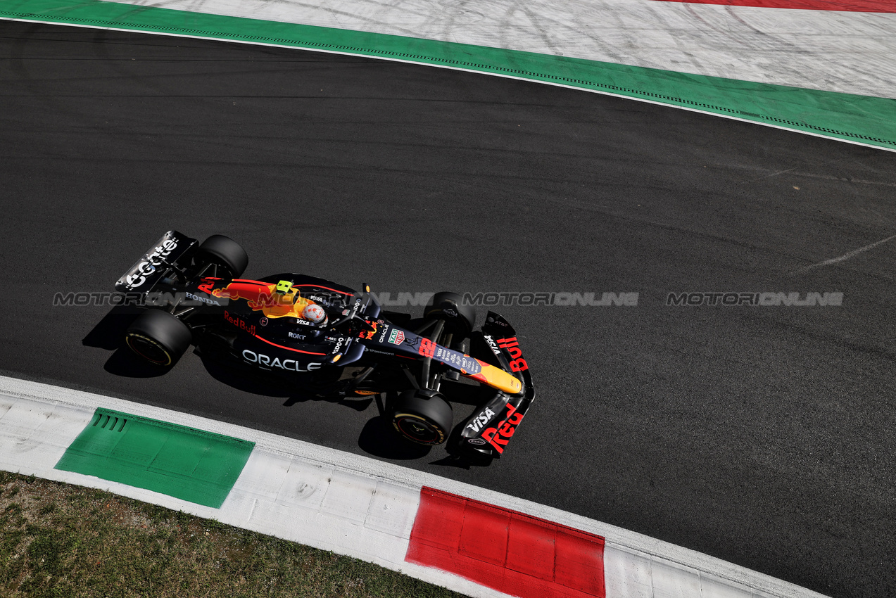 GP ITALIA, Yuki Tsunoda (JPN) Red Bull Racing RB21.

05.09.2025. Formula 1 World Championship, Rd 16, Italian Grand Prix, Monza, Italy, Practice Day.

 - www.xpbimages.com, EMail: requests@xpbimages.com © Copyright: Rew / XPB Images