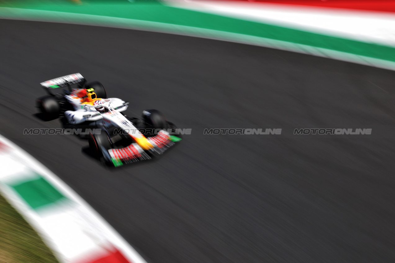 GP ITALIA, Liam Lawson (NZL) Racing Bulls VCARB 02.

05.09.2025. Formula 1 World Championship, Rd 16, Italian Grand Prix, Monza, Italy, Practice Day.

 - www.xpbimages.com, EMail: requests@xpbimages.com © Copyright: Rew / XPB Images