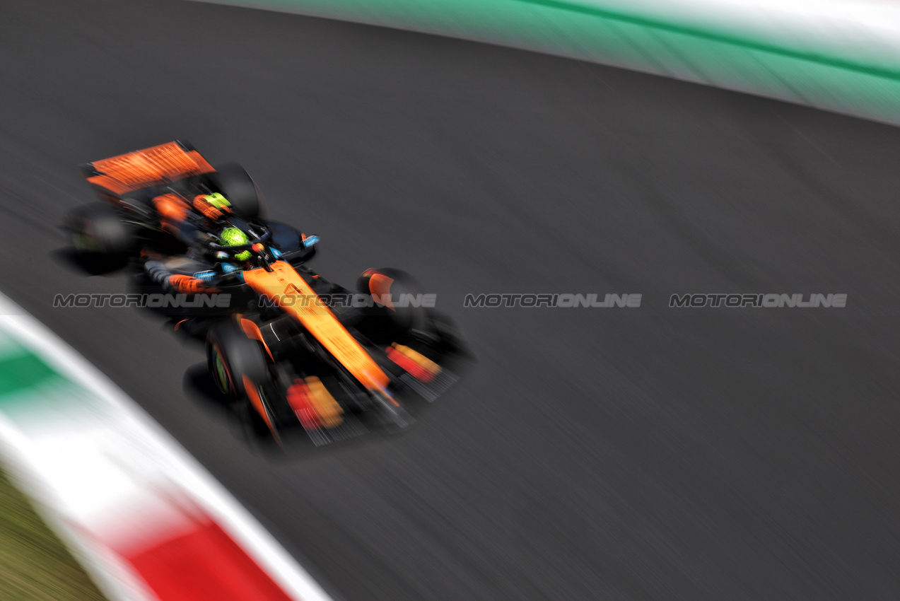 GP ITALIA, Lando Norris (GBR) McLaren MCL39.

05.09.2025. Formula 1 World Championship, Rd 16, Italian Grand Prix, Monza, Italy, Practice Day.

 - www.xpbimages.com, EMail: requests@xpbimages.com © Copyright: Rew / XPB Images