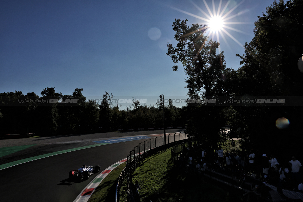 GP ITALIA, Carlos Sainz (ESP) Atlassian Williams Racing FW47.

05.09.2025. Formula 1 World Championship, Rd 16, Italian Grand Prix, Monza, Italy, Practice Day.

- www.xpbimages.com, EMail: requests@xpbimages.com © Copyright: Bearne / XPB Images