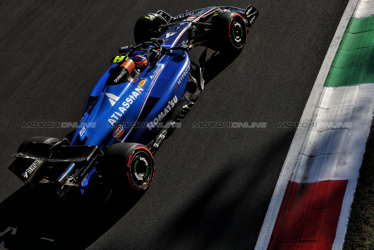 GP ITALIA, Carlos Sainz (ESP) Atlassian Williams Racing FW47.

05.09.2025. Formula 1 World Championship, Rd 16, Italian Grand Prix, Monza, Italy, Practice Day.

- www.xpbimages.com, EMail: requests@xpbimages.com © Copyright: Bearne / XPB Images