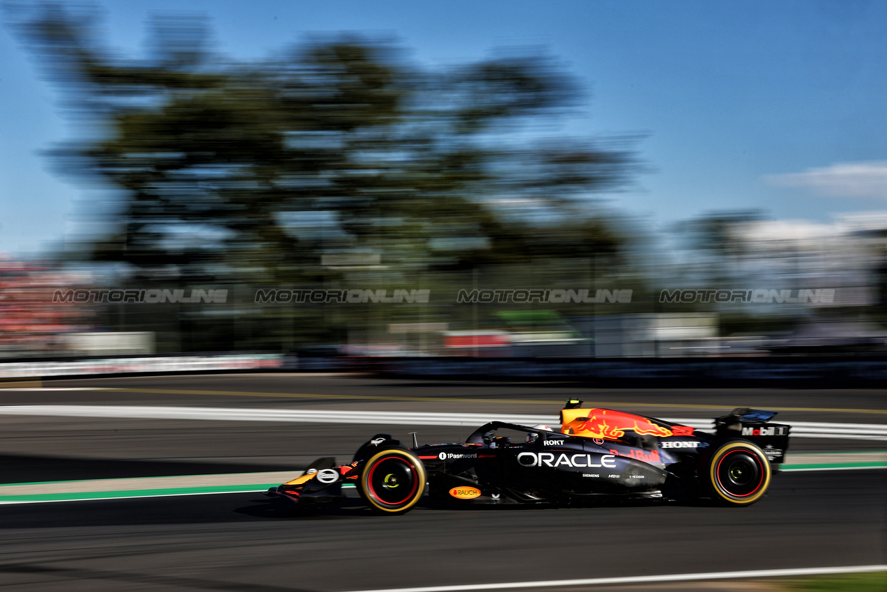 GP ITALIA, Yuki Tsunoda (JPN) Red Bull Racing RB21.

05.09.2025. Formula 1 World Championship, Rd 16, Italian Grand Prix, Monza, Italy, Practice Day.

- www.xpbimages.com, EMail: requests@xpbimages.com © Copyright: Charniaux / XPB Images