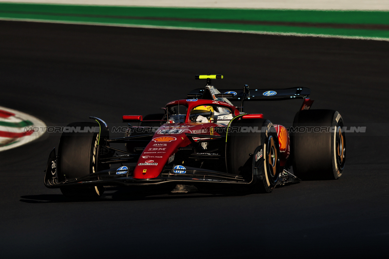 GP ITALIA, Lewis Hamilton (GBR) Ferrari SF-25.

05.09.2025. Formula 1 World Championship, Rd 16, Italian Grand Prix, Monza, Italy, Practice Day.

 - www.xpbimages.com, EMail: requests@xpbimages.com © Copyright: Rew / XPB Images
