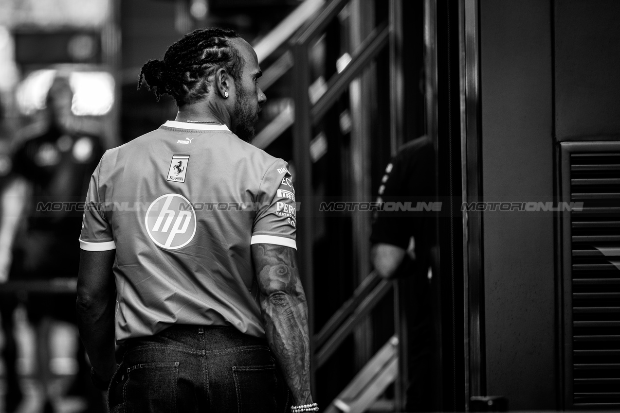 GP ITALIA, Lewis Hamilton (GBR) Ferrari.

05.09.2025. Formula 1 World Championship, Rd 16, Italian Grand Prix, Monza, Italy, Practice Day.

 - www.xpbimages.com, EMail: requests@xpbimages.com © Copyright: Rew / XPB Images