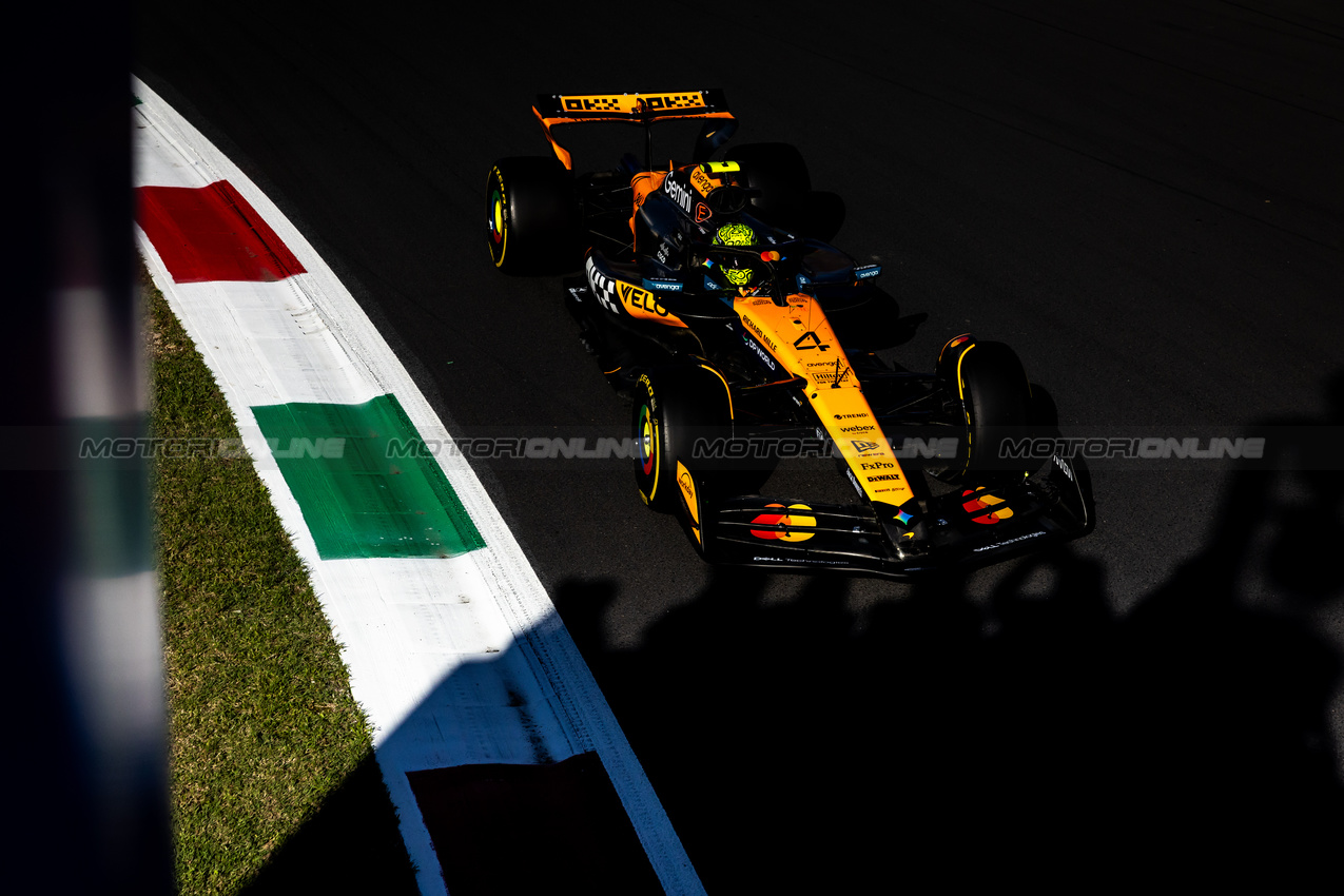 GP ITALIA, Lando Norris (GBR) McLaren MCL39.

05.09.2025. Formula 1 World Championship, Rd 16, Italian Grand Prix, Monza, Italy, Practice Day.

- www.xpbimages.com, EMail: requests@xpbimages.com © Copyright: Bearne / XPB Images