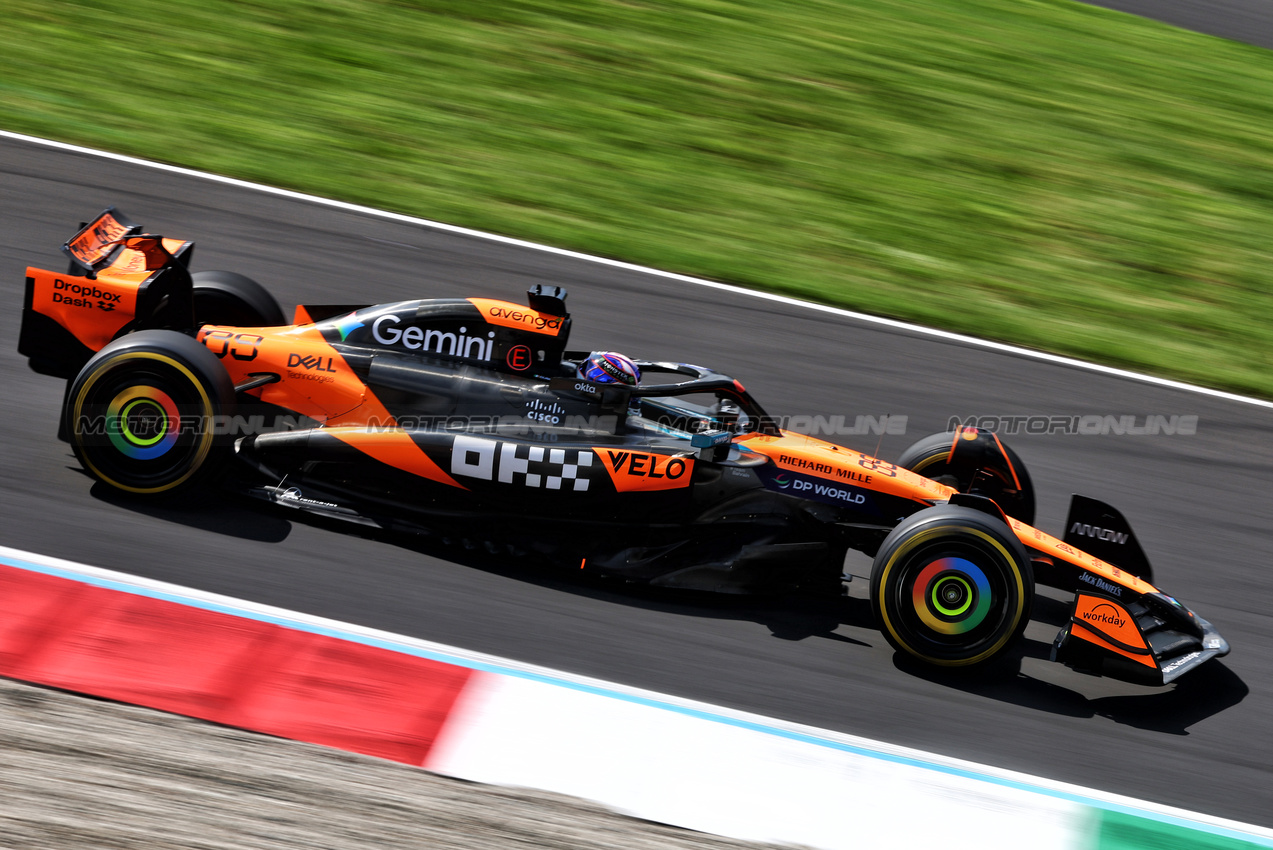 GP ITALIA, Oscar Piastri (AUS) McLaren MCL39.

05.09.2025. Formula 1 World Championship, Rd 16, Italian Grand Prix, Monza, Italy, Practice Day.

- www.xpbimages.com, EMail: requests@xpbimages.com © Copyright: Charniaux / XPB Images