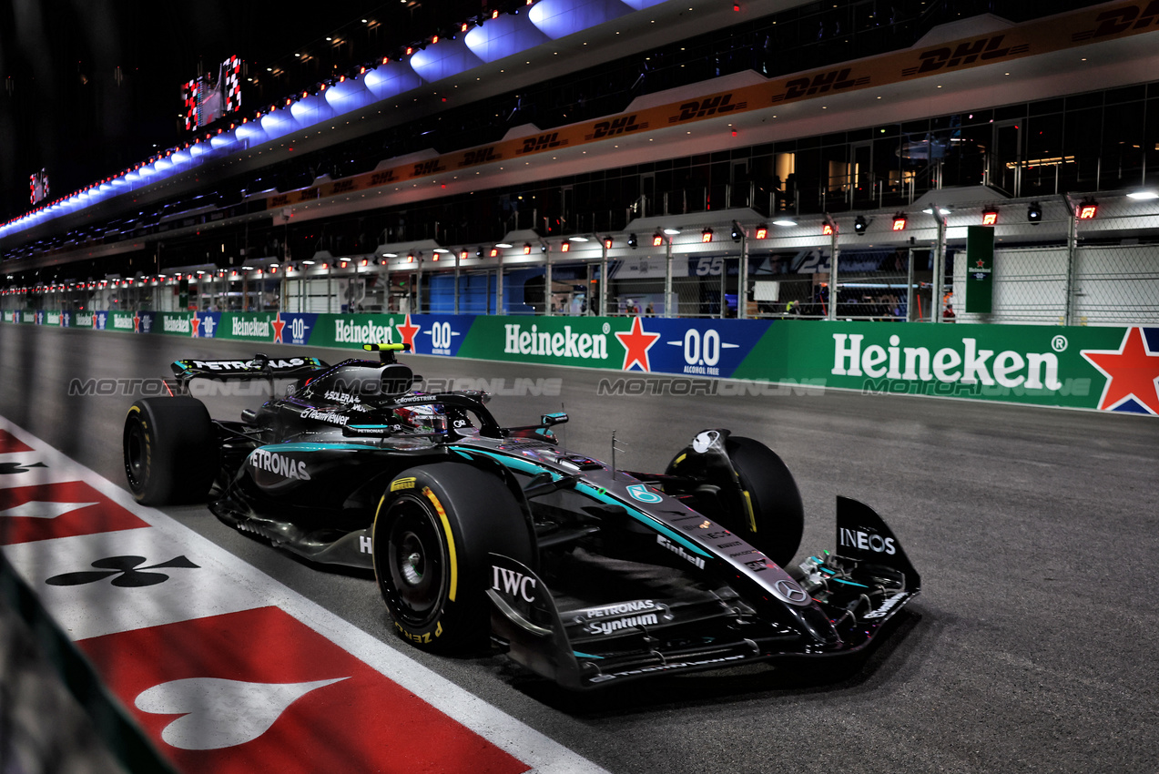 GP LAS VEGAS, Andrea Kimi Antonelli (ITA) Mercedes AMG F1 W16.

20.11.2025. Formula 1 World Championship, Rd 22, Las Vegas Grand Prix, Las Vegas, Nevada, USA, Practice Day

- www.xpbimages.com, EMail: requests@xpbimages.com © Copyright: Charniaux / XPB Images