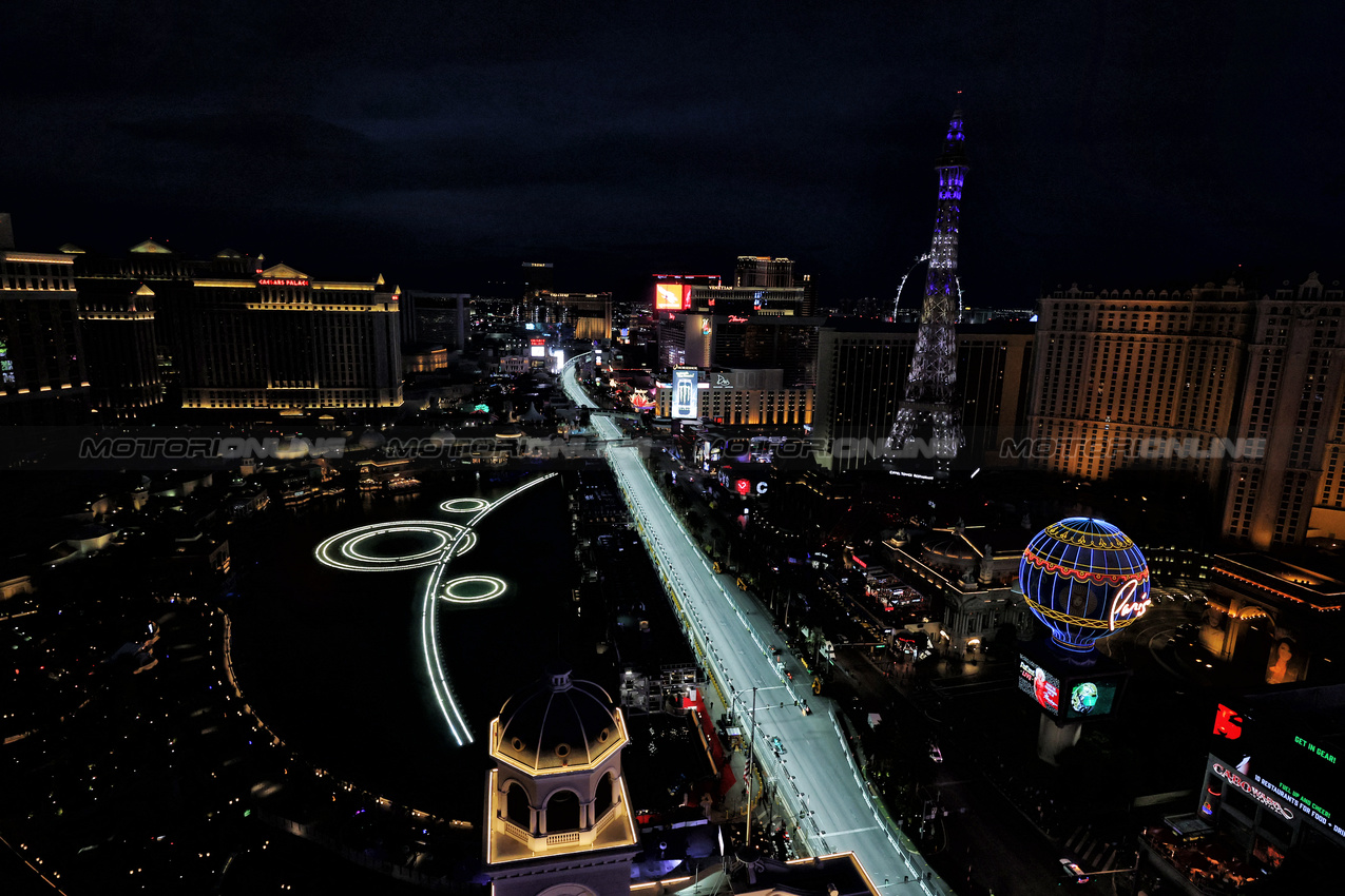 GP LAS VEGAS, Fernando Alonso (ESP) Aston Martin F1 Team AMR25.
20.11.2025. Formula 1 World Championship, Rd 22, Las Vegas Grand Prix, Las Vegas, Nevada, USA, Practice Day
- www.xpbimages.com, EMail: requests@xpbimages.com © Copyright: Moy / XPB Images