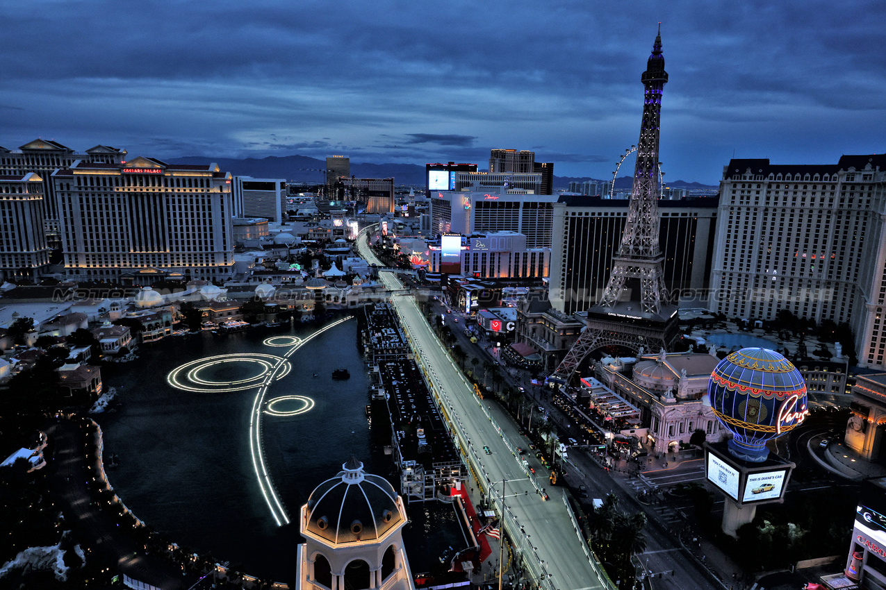 GP LAS VEGAS, Lance Stroll (CDN) Aston Martin F1 Team AMR25.

20.11.2025. Formula 1 World Championship, Rd 22, Las Vegas Grand Prix, Las Vegas, Nevada, USA, Practice Day

- www.xpbimages.com, EMail: requests@xpbimages.com © Copyright: Moy / XPB Images